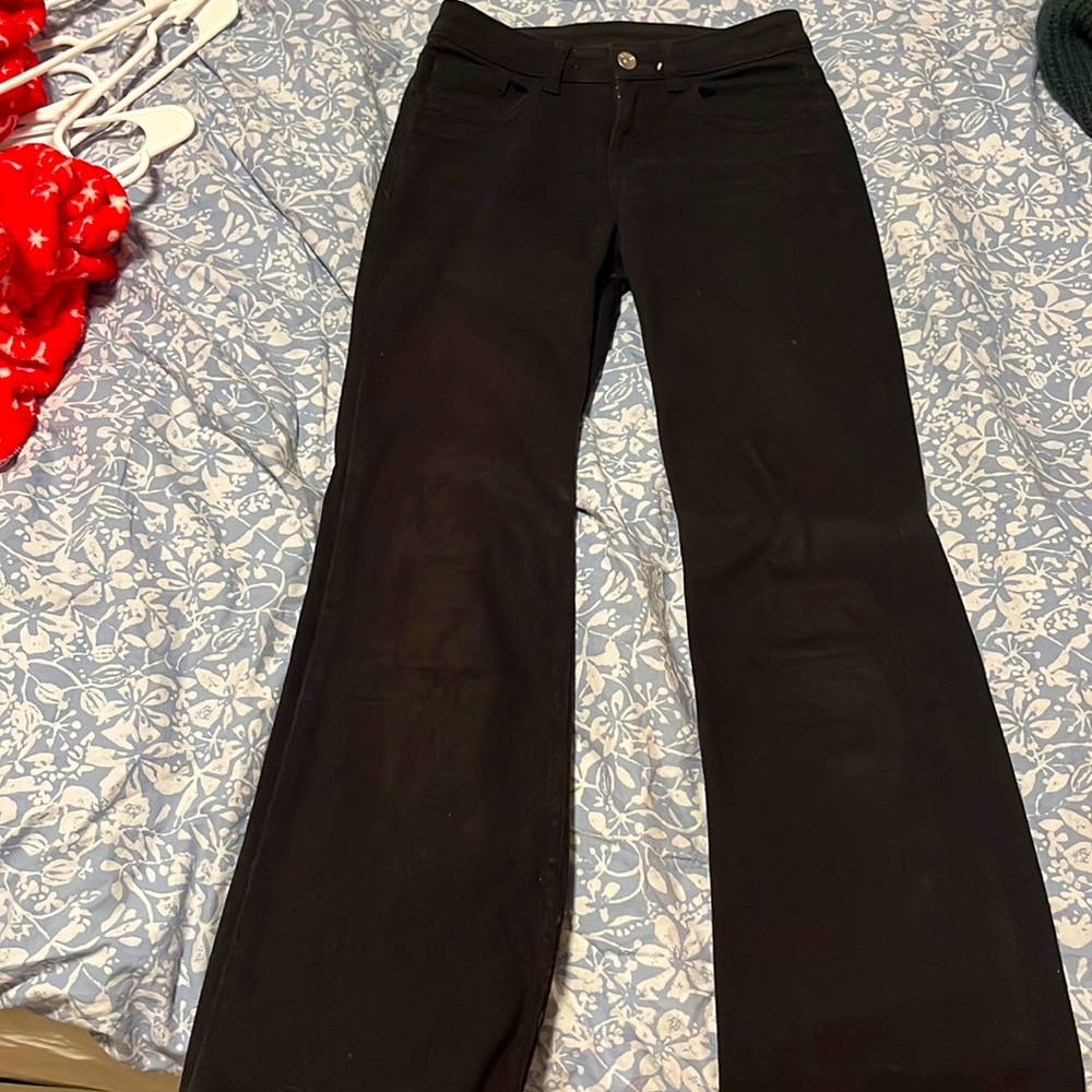 BLACK LOW RISE JEENS FOR EVERY OCCASION